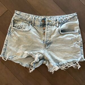 Free people Jean shorts size 28